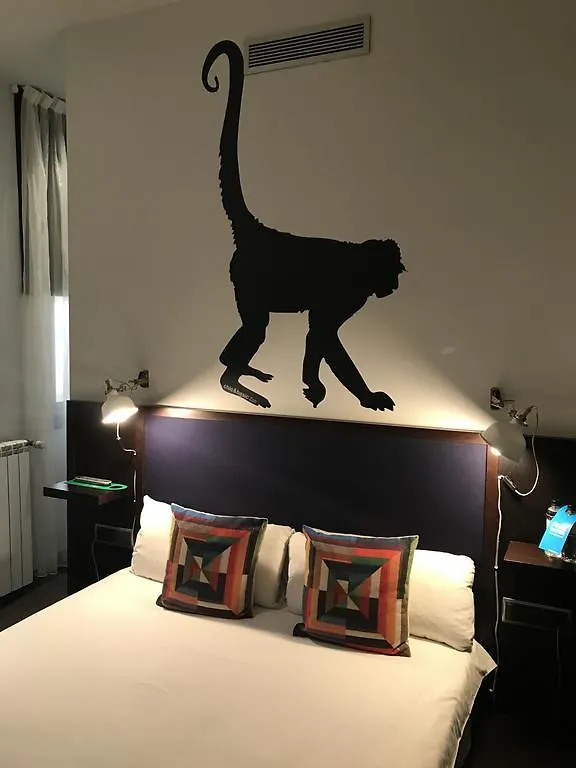 Chic & Basic Zoo Hotel Barcelona 0*,
