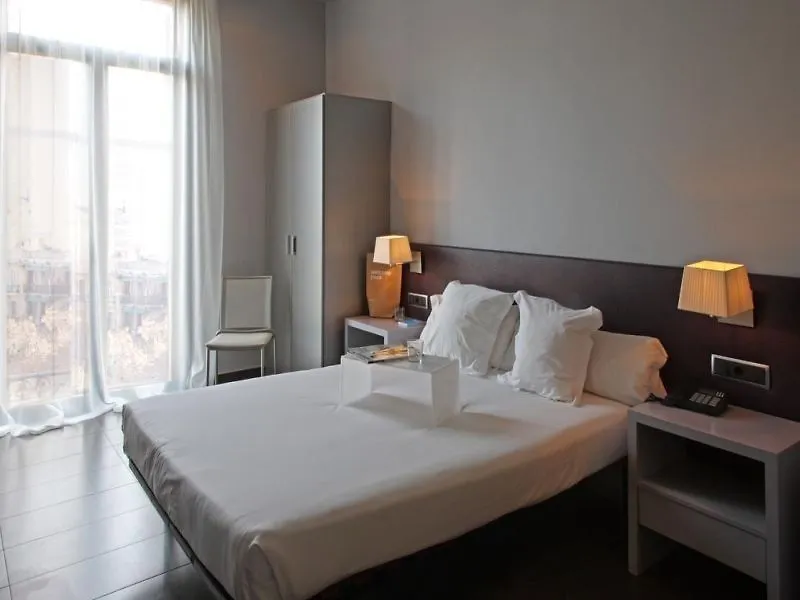 Chic & Basic Zoo Otel Barselona