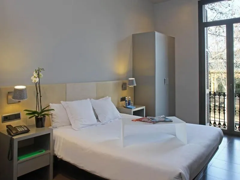 Chic & Basic Zoo Otel Barselona 0*,