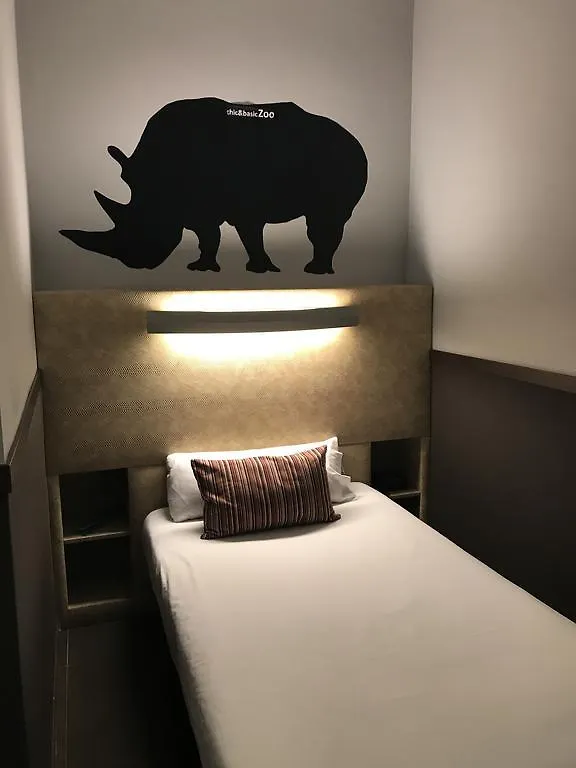 Chic & Basic Zoo Hotel Barcelona Spanien